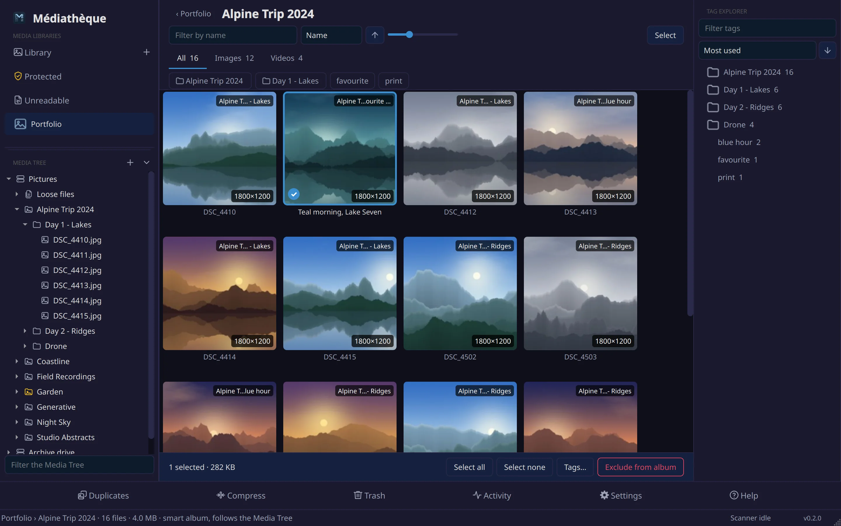 A smart album that follows the Alpine Trip folder, with folder tags in the Tag Explorer.